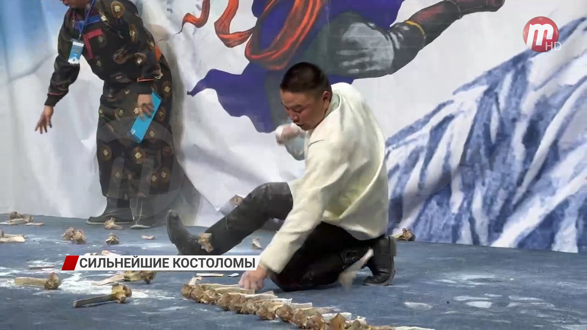 На международном турнире Алтан Мундарга победу и полтора миллиона рублей забрал костолом из Закамны