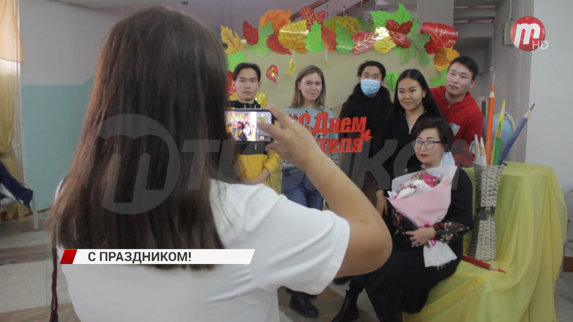 В Улан-Удэ чествовали лучших педагогов, воспитателей и ветеранов