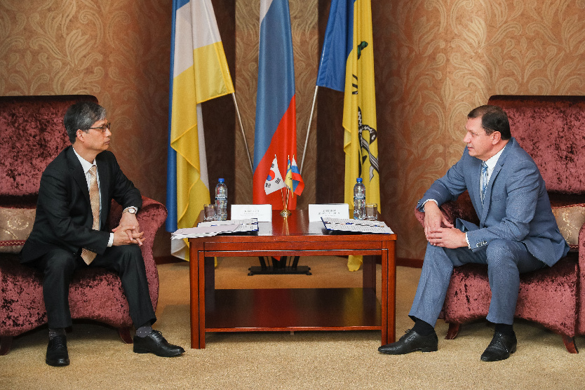 Мэр Улан-Удэ встретился с Генеральным консулом Республики Корея в Иркутске